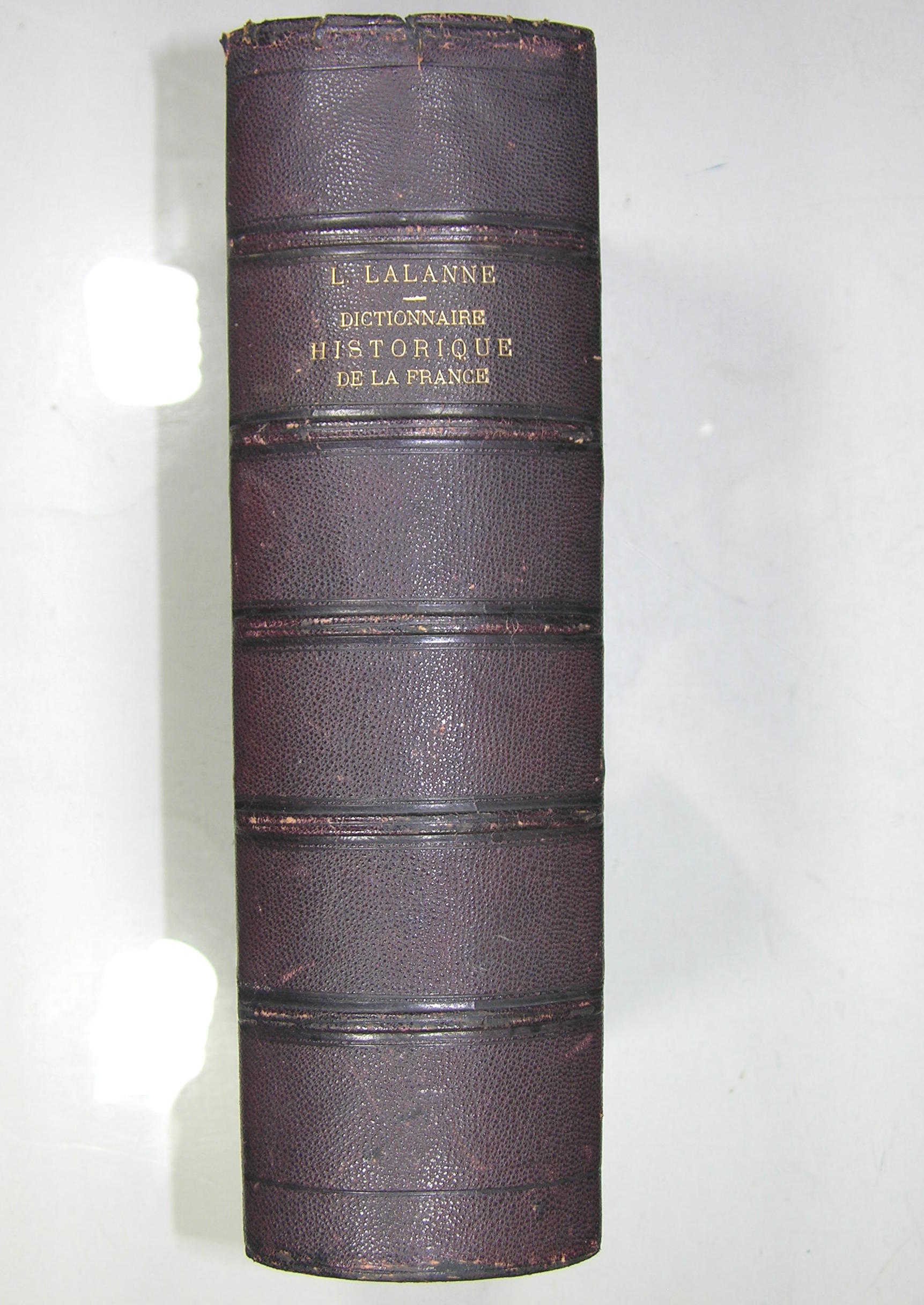 Dictionnaire Historique de la France.
