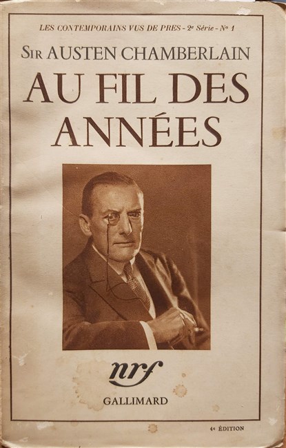 AU FIL DES ANNEES traduit de l'Anglais par G. Debù.