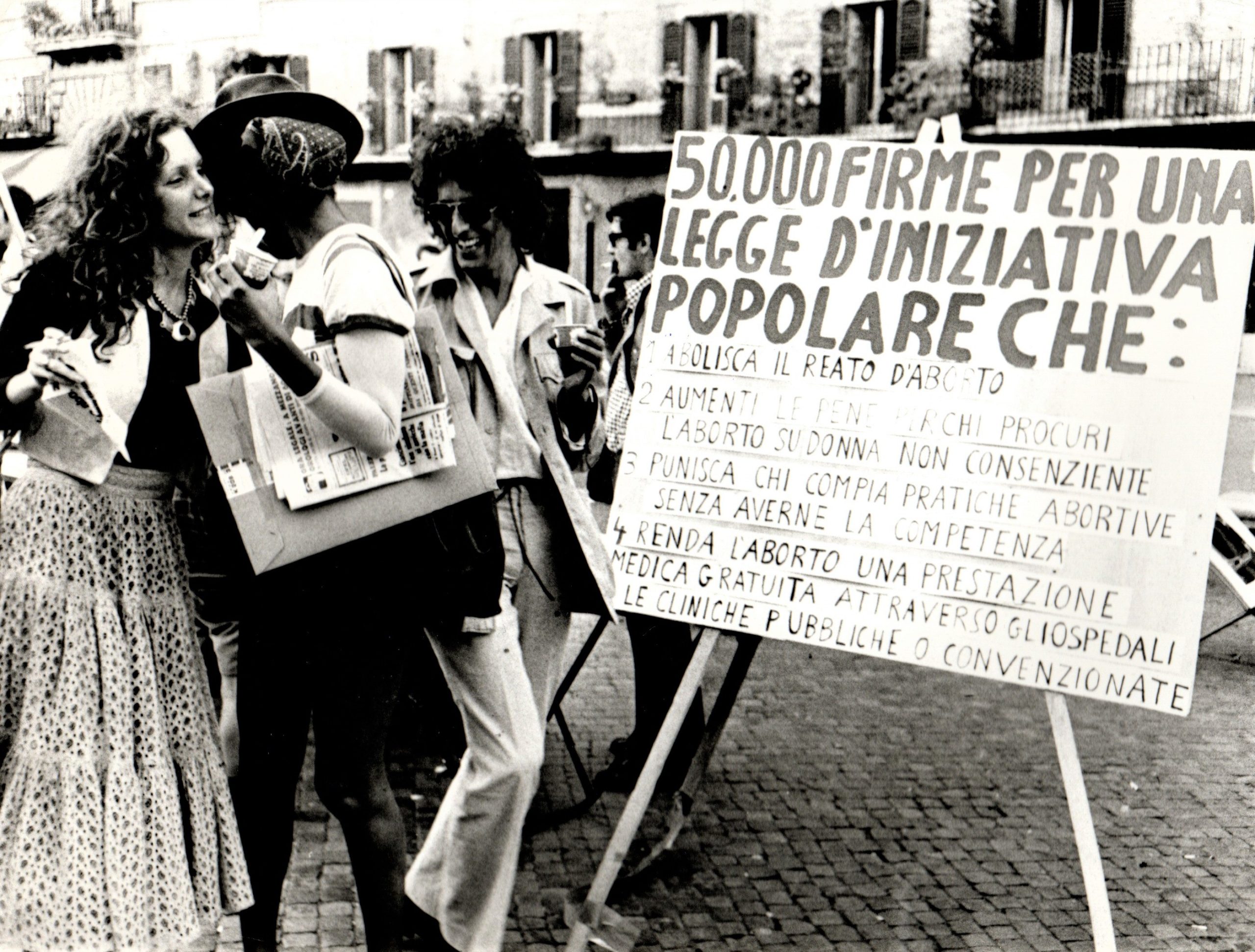 (Femminismo) Referendum sull'aborto. Fotografia originale