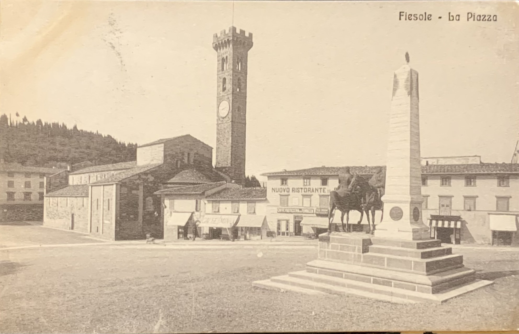 Fiesole (Firenze). La Piazza 1916