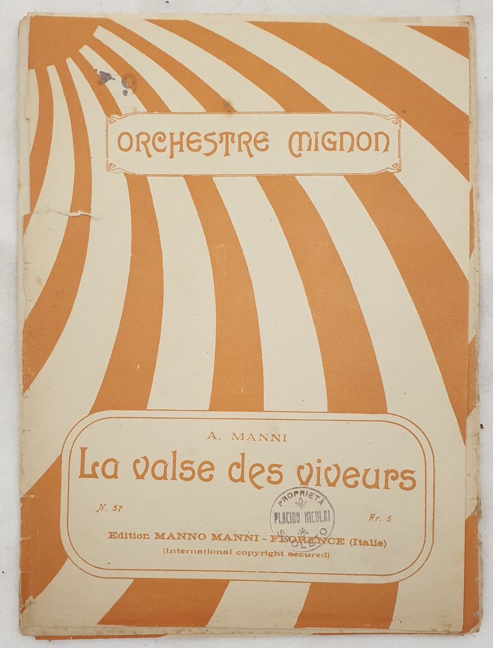 LA VALSE DES VIVEURS