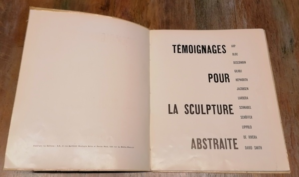 Témoignages pour la sculpture abstraite.