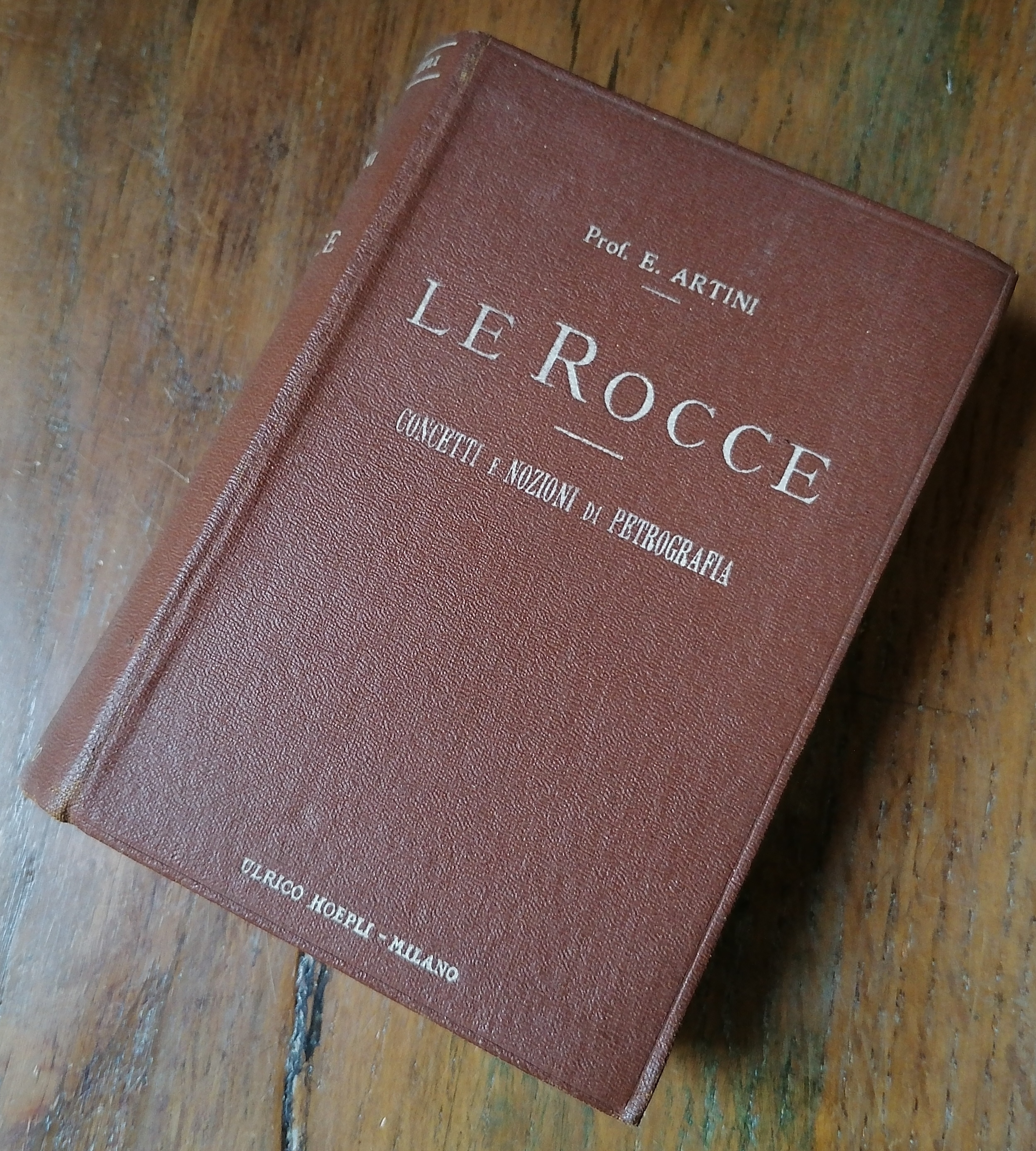 Le Rocce. Concetti e nozioni di petrografia.