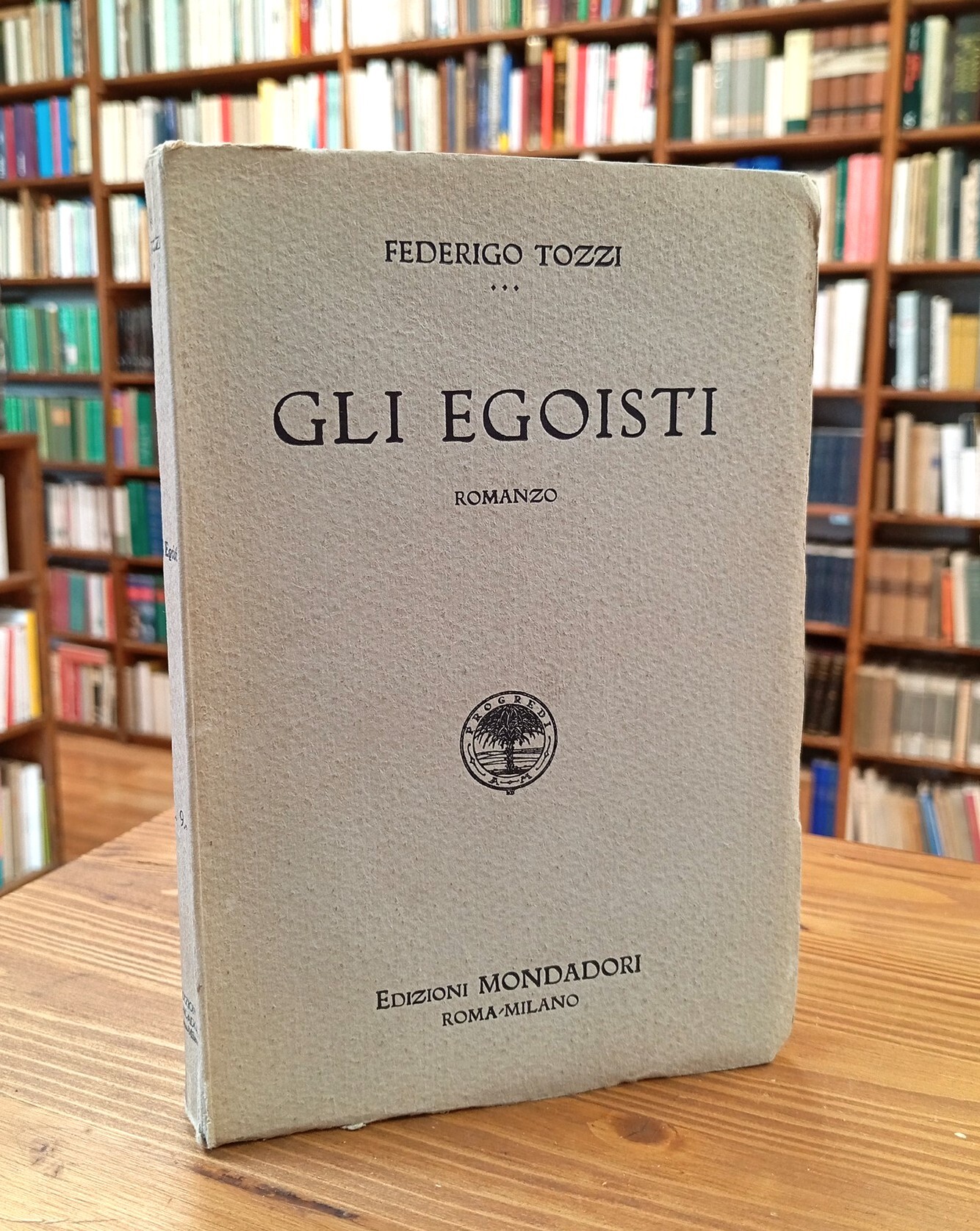 Gli egoisti. Romanzo - L'incalco. Dramma in tre atti