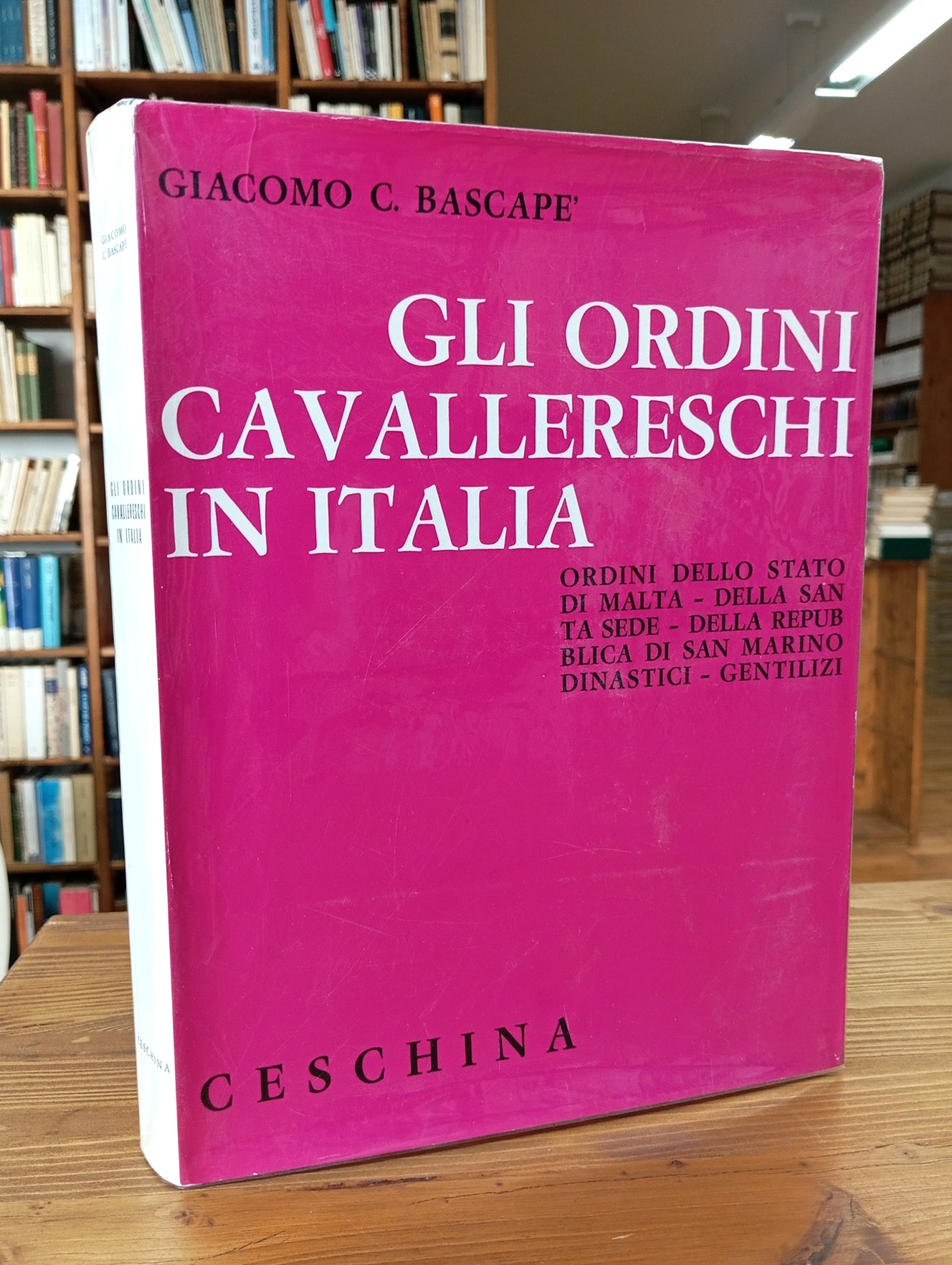 Gli ordini cavallereschi in Italia. Storia e diritto