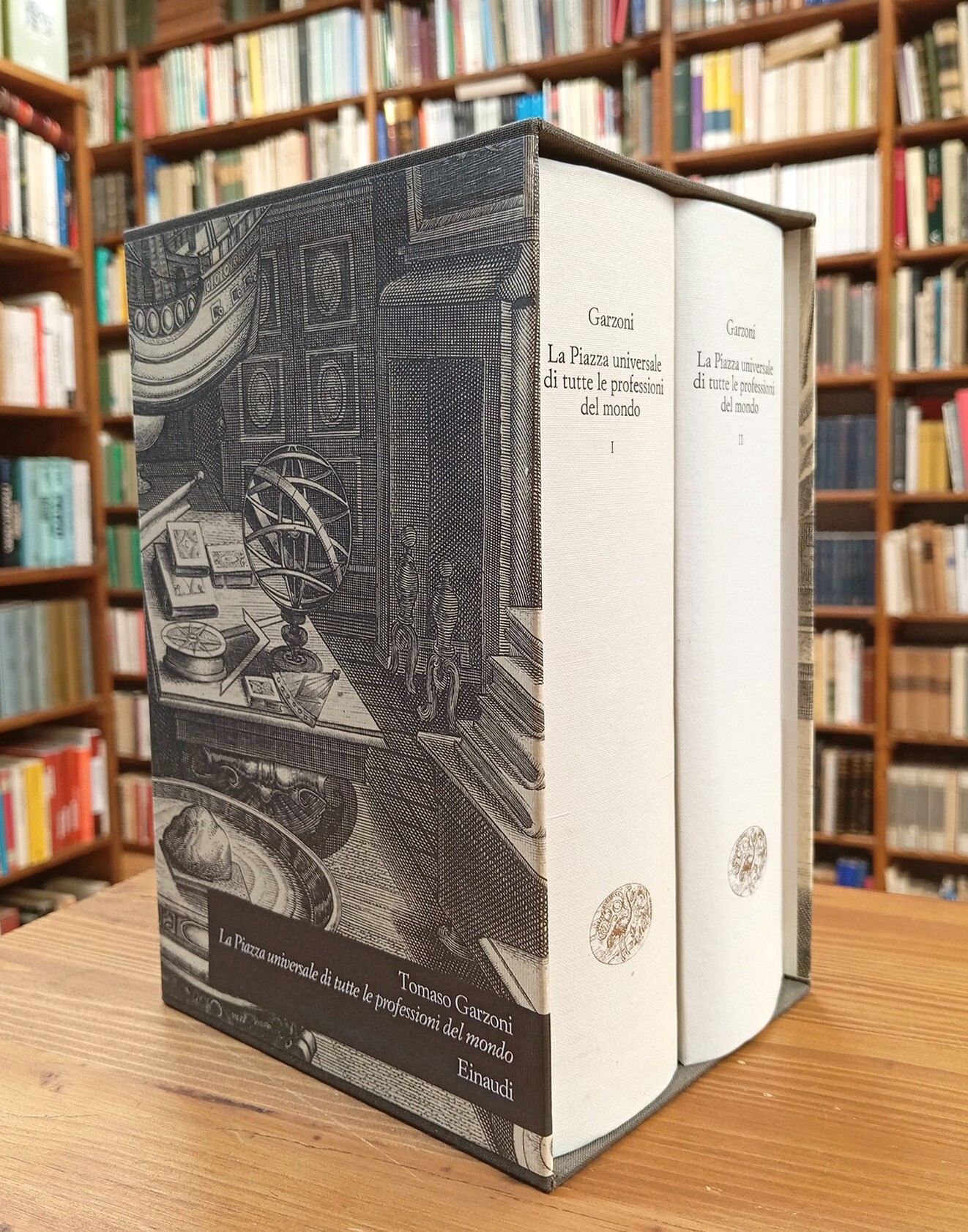 La piazza universale di tutte le professioni del mondo