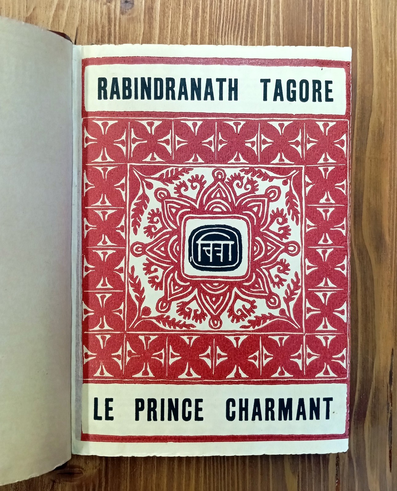 Le Prince charmant (et quatorze autres contes) traduits par Amrita