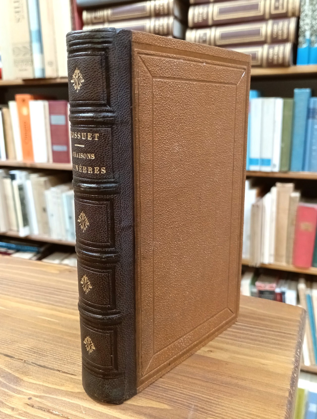 Oraisons funèbres de Bossuet, précédées de l'essai sur l'oraison funèbre …