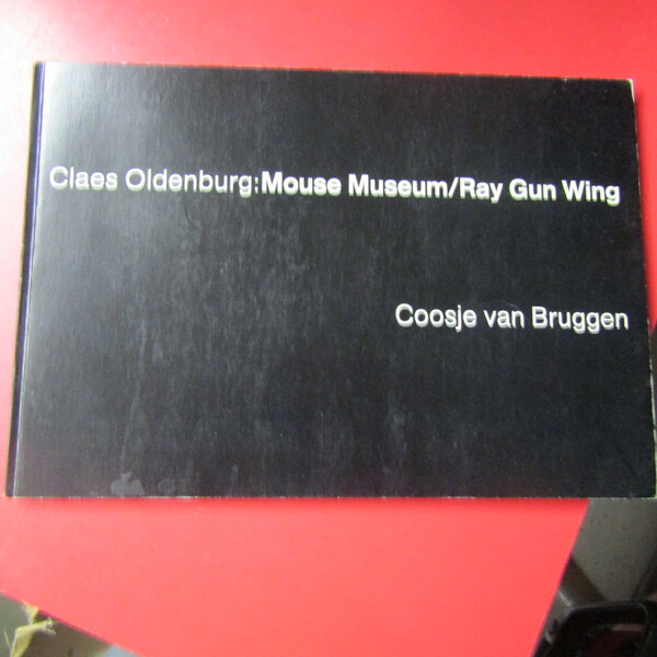 Claes Oldenburg: Mouse Museum/ Ray Gun Wing