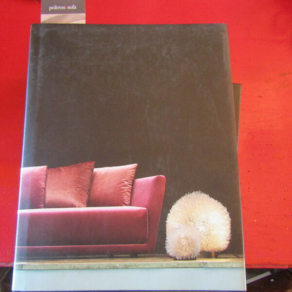 Sofà e Poltrone / Sofas et Fautuils / Sofas and …