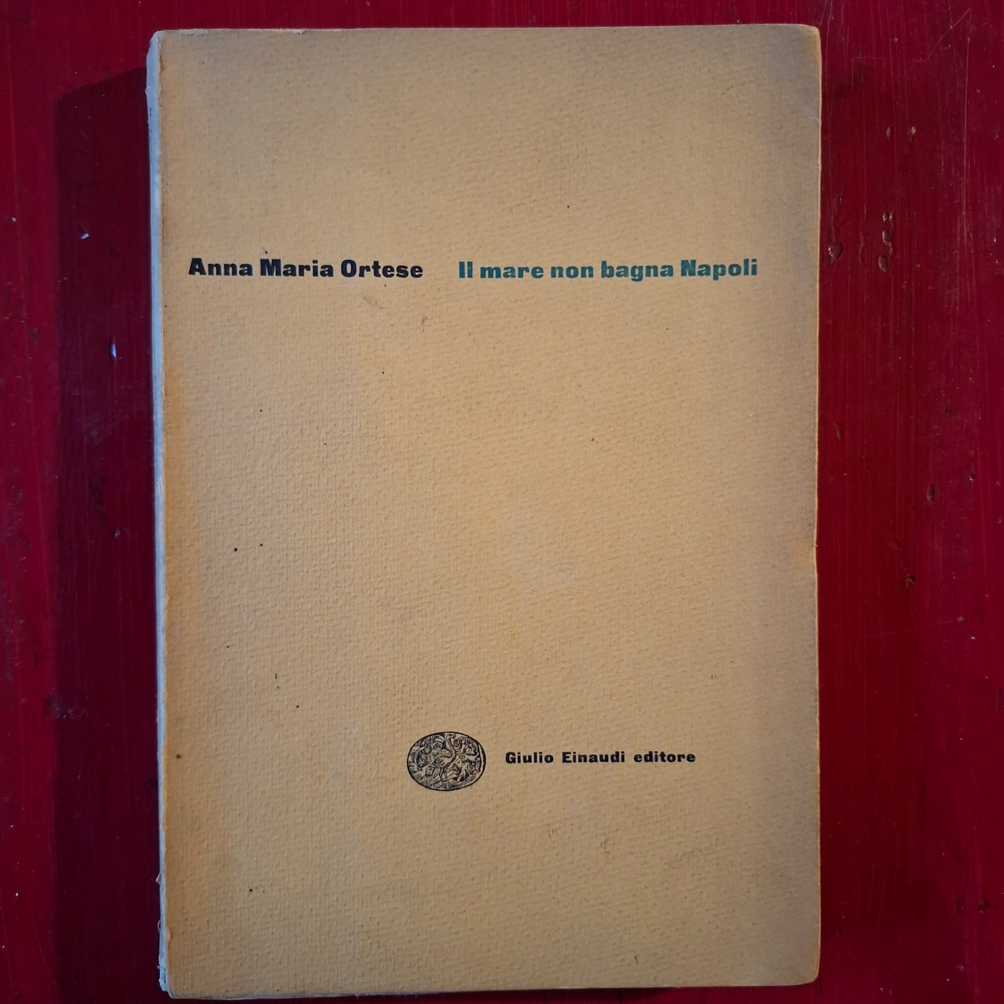 Il mare non bagna Napoli