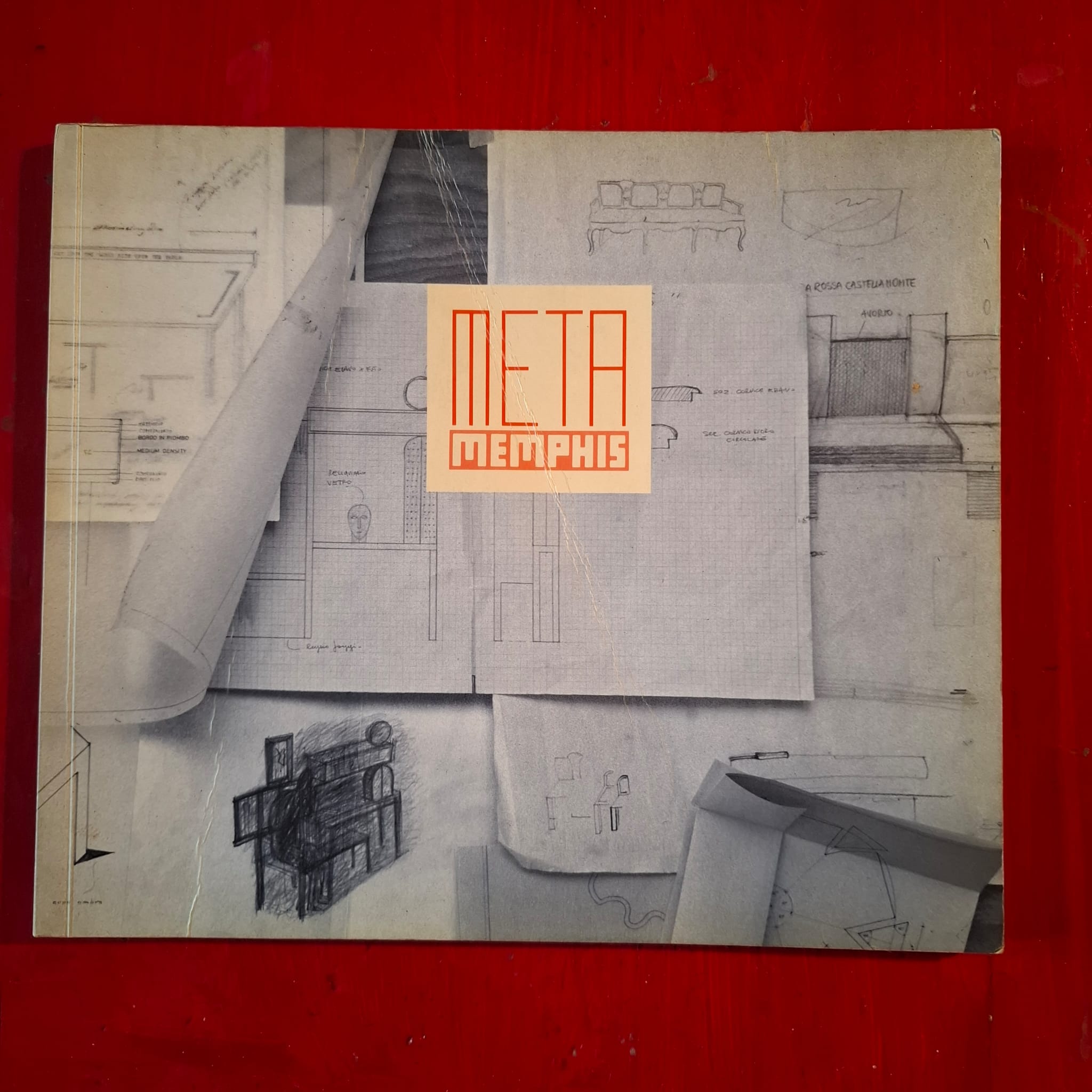 Meta Memphis Collezione