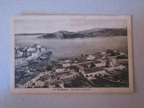 Cartolina LA MADDALENA - Panorama parziale. Ed.Antioco Murgia