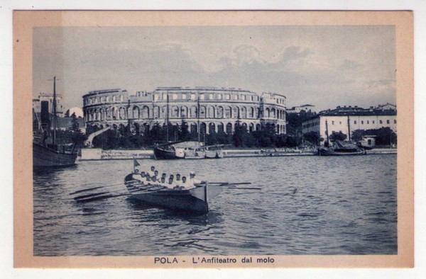 Cartolina/postcard POLA - L'Anfiteatro dal molo.