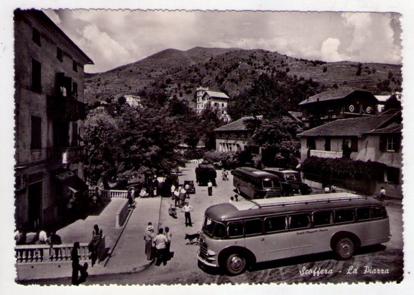 Cartolina/postcard Scoffera (Genova) La Piazza. 1950 ca.