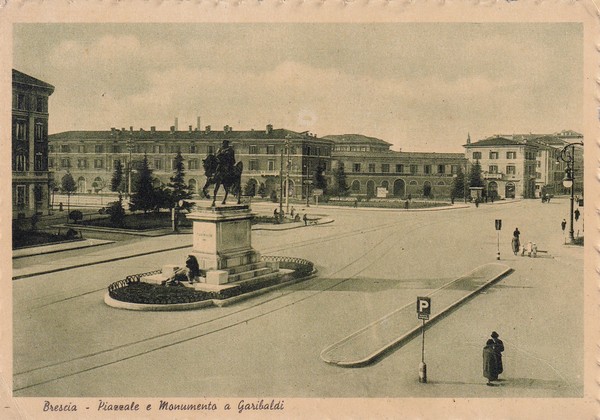 Cartolina BRESCIA - Piazzale e Monumento a Garibaldi. 1941