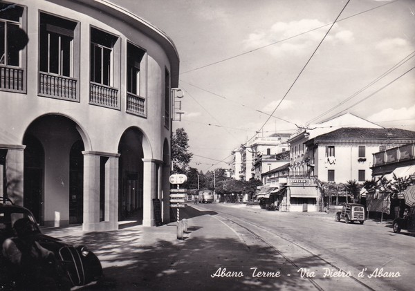 Cartolina Abano Terme (Padova) - Via Pietro d'Abano. 1951