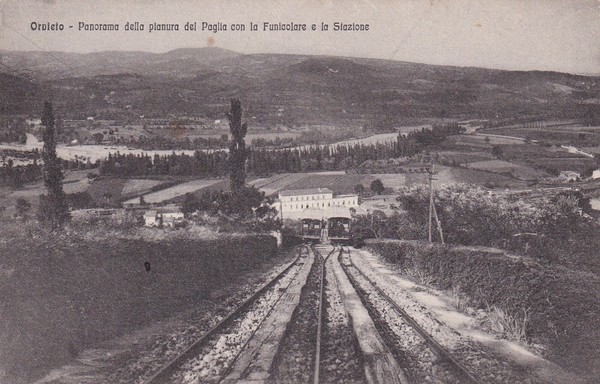 Cartolina ORVIETO (Terni). Panorama della pianura del Paglia con la …