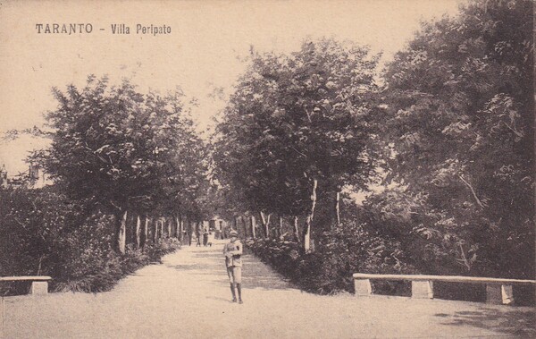 Cartolina Taranto - Villa Peripato.