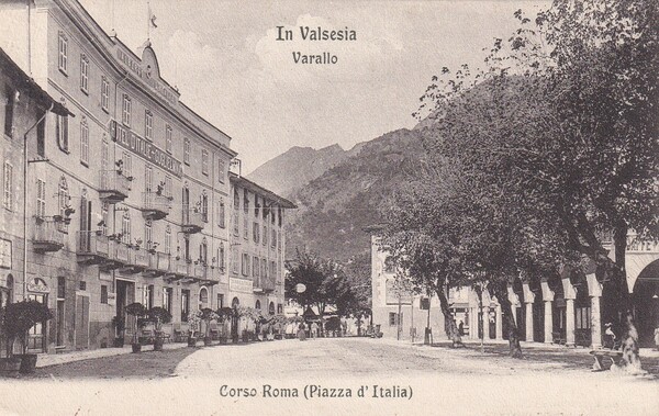 Cartolina In Valsesia - Varallo (Vercelli) - Corso Roma (Piazza …