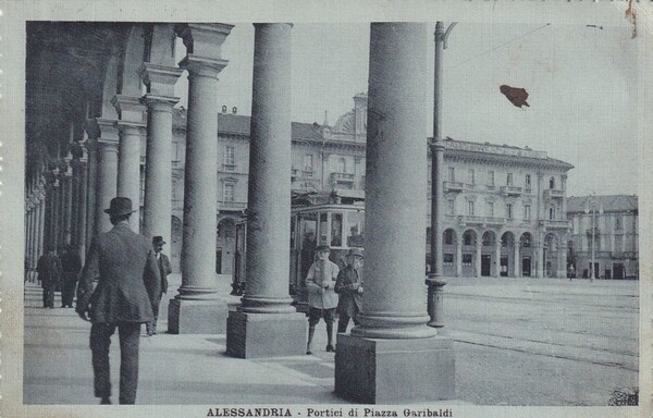 Cartolina ALESSANDRIA - Portici di Piazza Garibaldi. 1916