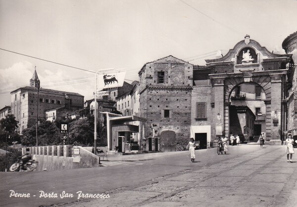 Cartolina Penne (Pescara) - Porta San Francesco