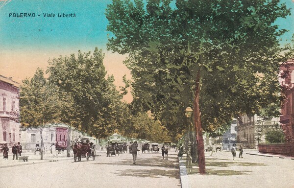 Cartolina/postcard Palermo - viale Libertà. 1930