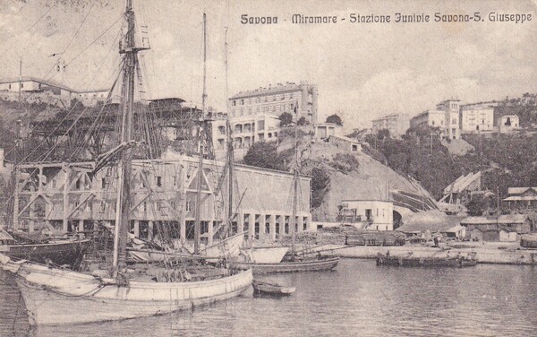 Cartolina SAVONA - Miramare - Stazione Funivie Savona-S. Giuseppe. 1920