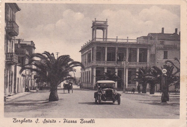 Cartolina Borghetto Santo Spirito (Savona) - Piazza Borelli. 1943