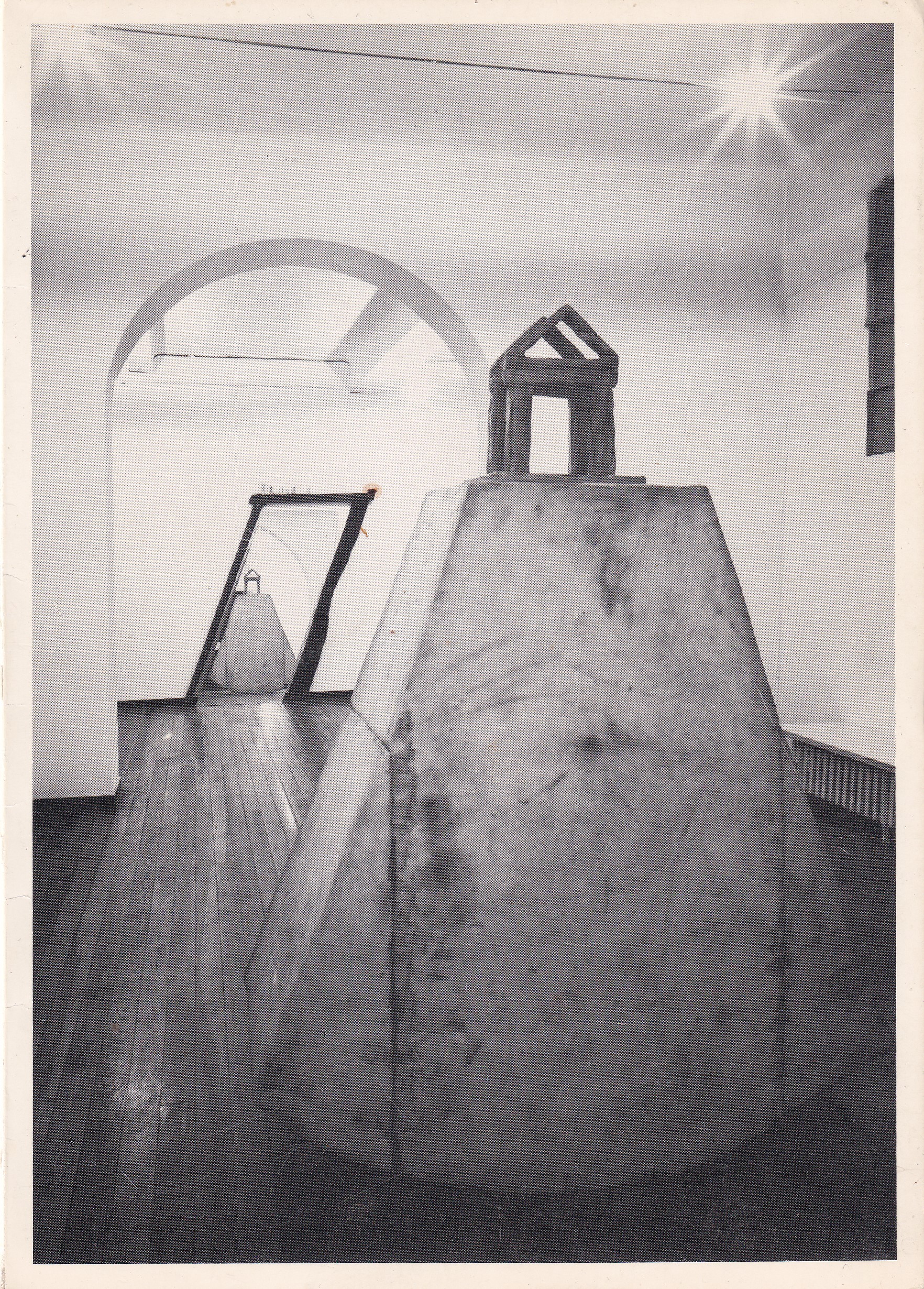 *Michelangelo Pistoletto. La porta obliqua - Il tempio a dondolo. …