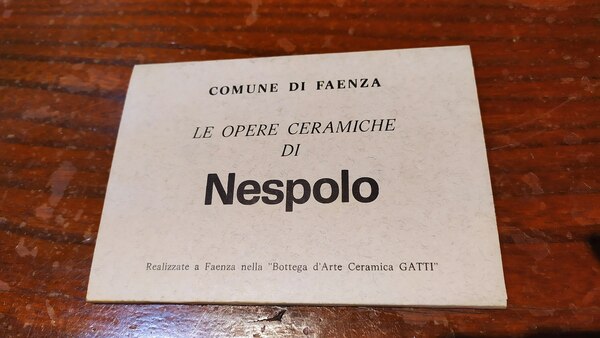 Le opere ceramiche di Nespolo