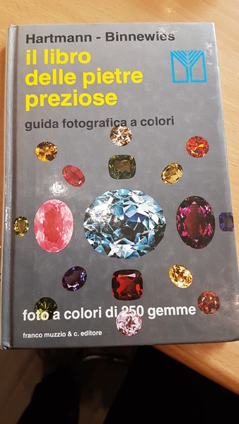 Il libro delle pietre preziose- guida fotografica a colori