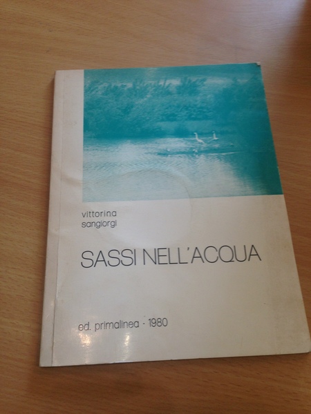 sassi nell'acqua