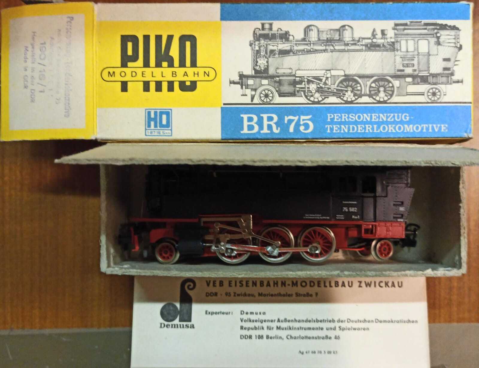 MODELLISMO. BR 75. Personenzug-Tenderlokomotive