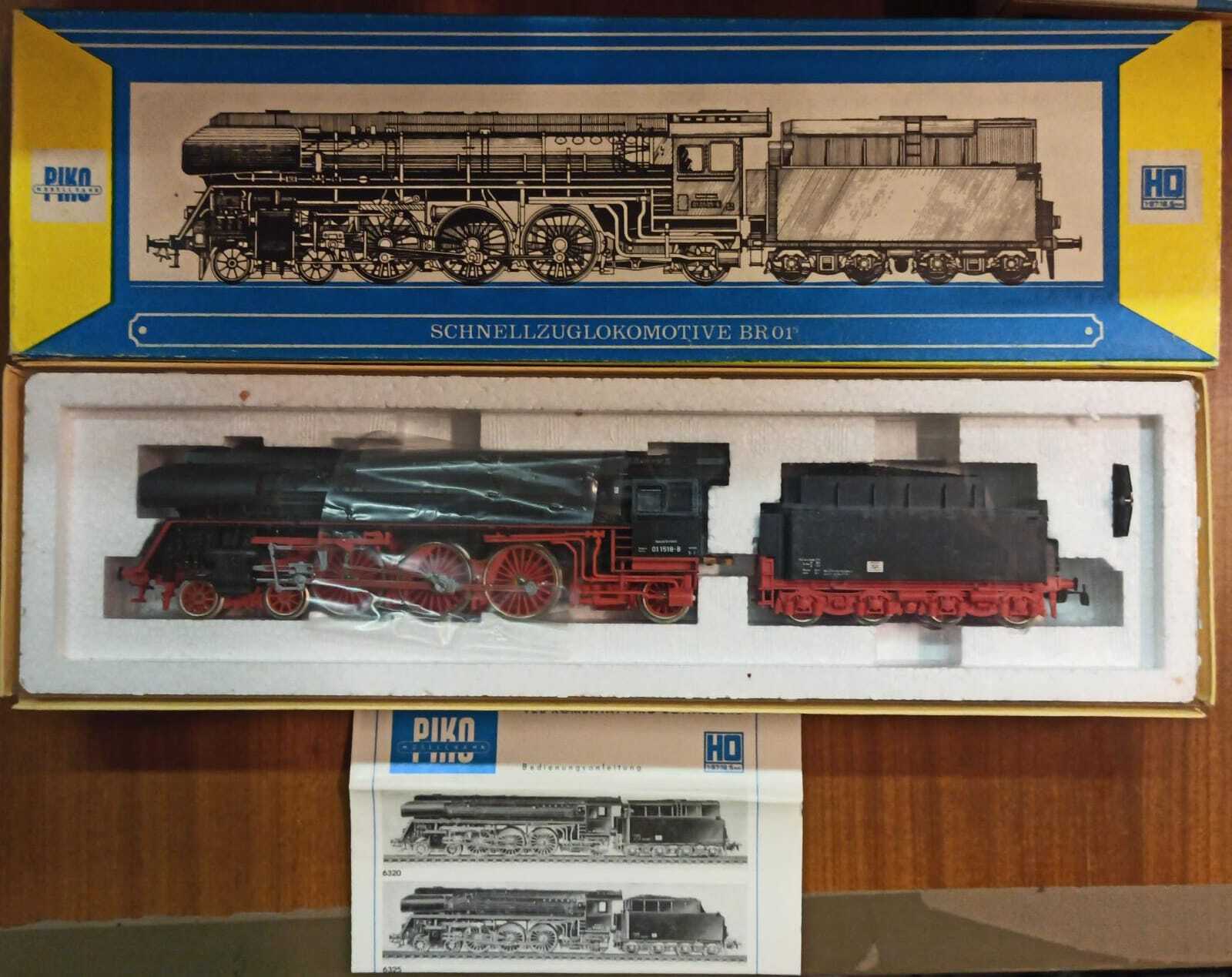 MODELLISMO. Schnellzuglokomotive BR 01^5