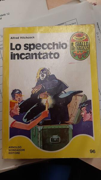 LO SPECCHIO INCANTATO