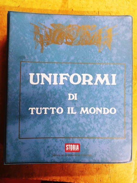 Uniformi di tutto il mondo