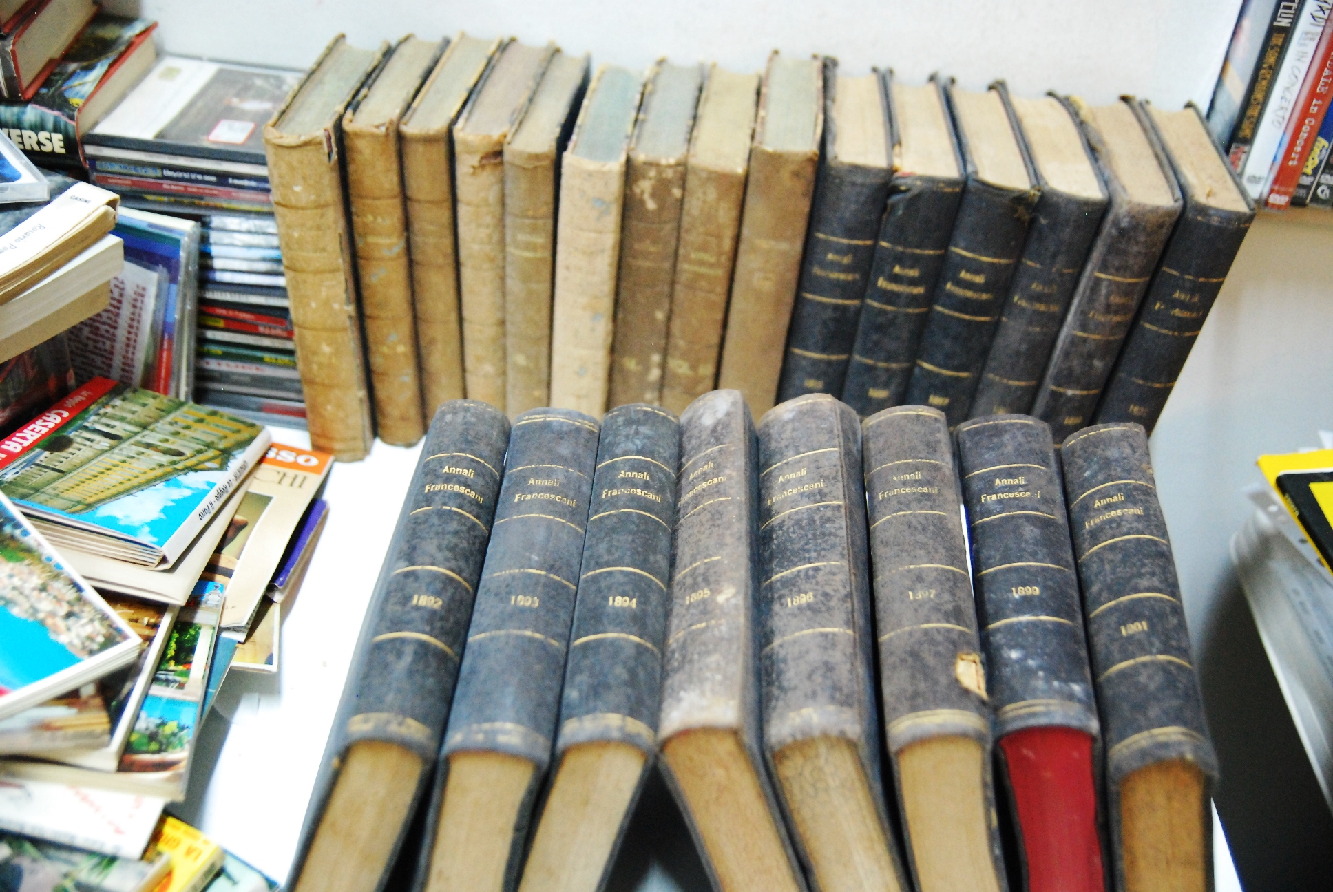Annali francescani ? 1870,1871,1874,1875,1876,1877,1878,1879,1880,1886,1887,1889,1890,1891,1892,1893,1894,1895,1896,1897,1899,1901
