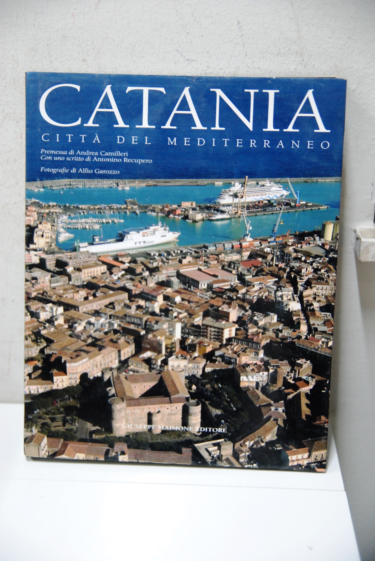 Catania, città del mediterraneo NUOVO