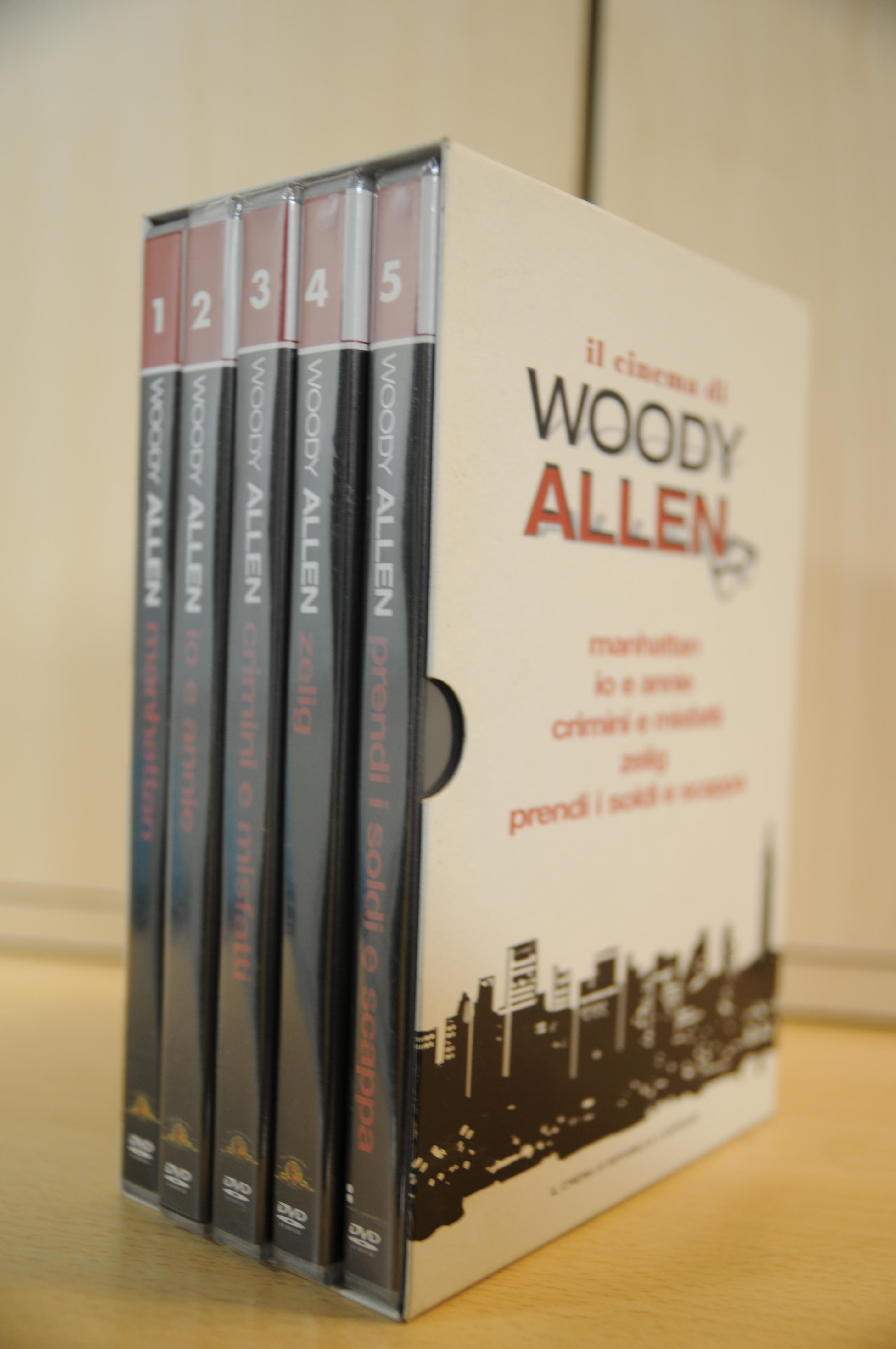 cofanetto 5 dvd NUOVISSIMI repubblica espresso