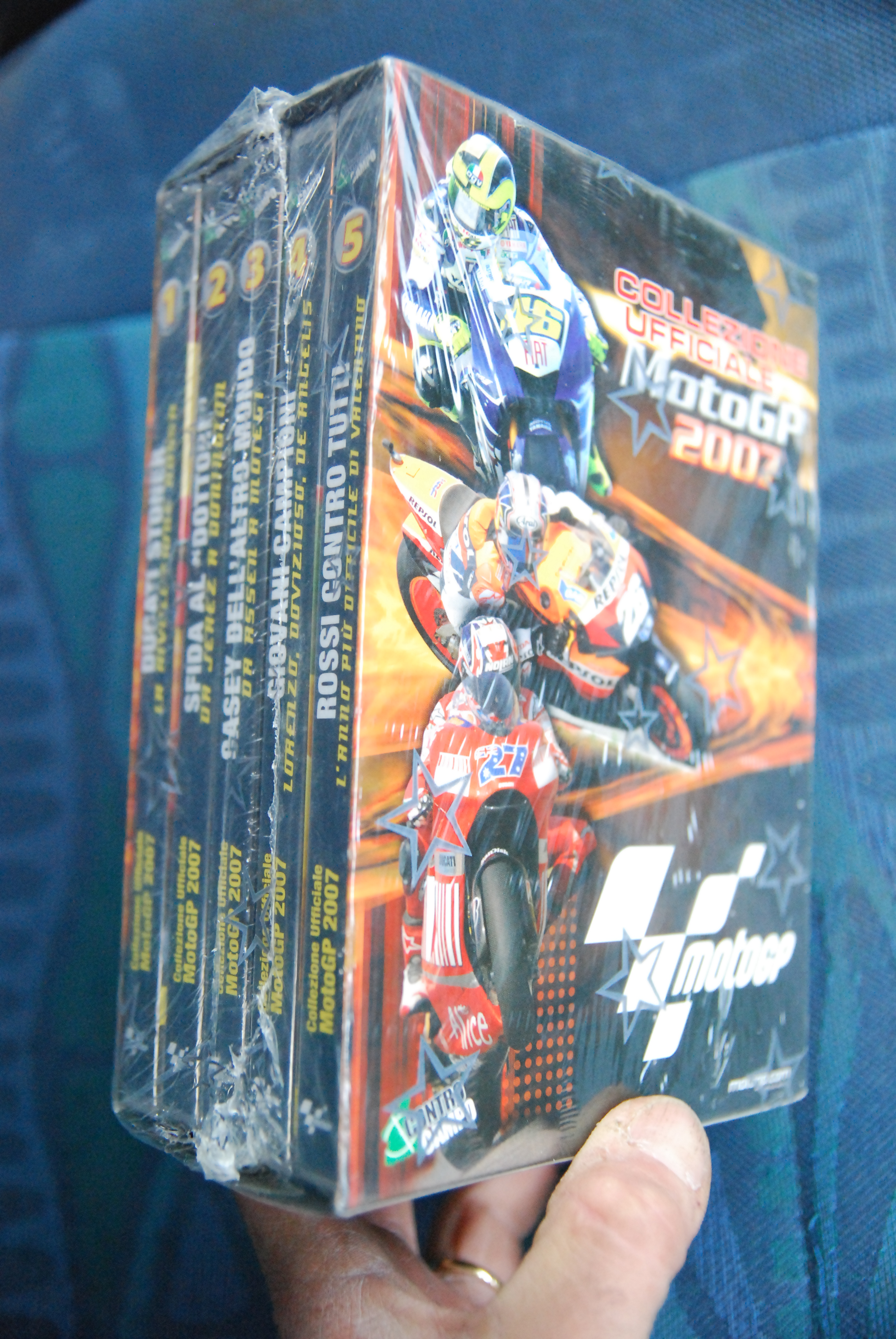 cofanetto ancora nel cellophane 5 dvd NUOVI (valentino rossi et …