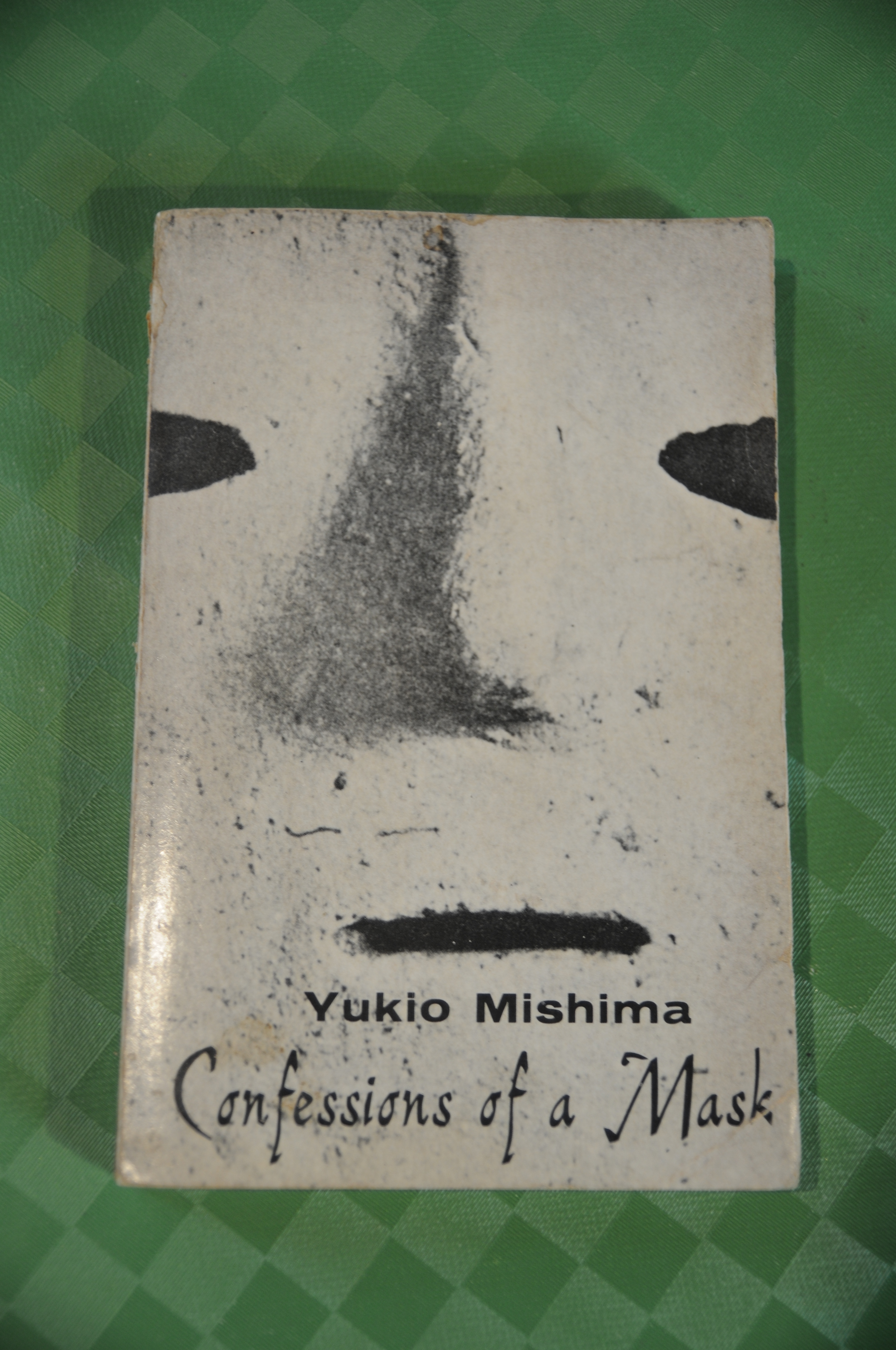 confessions of a mask NUOVO