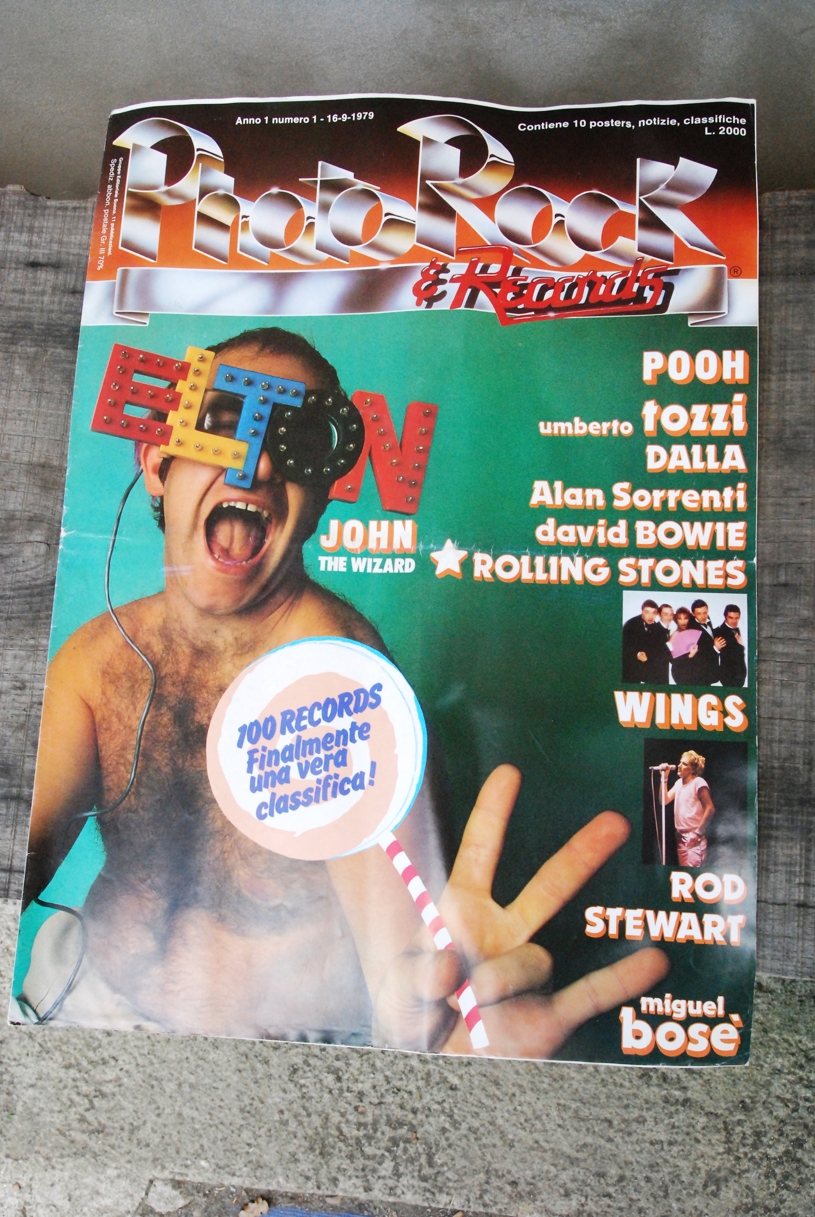 contiene 10 posters notizie classifiche anno 1 numero 1