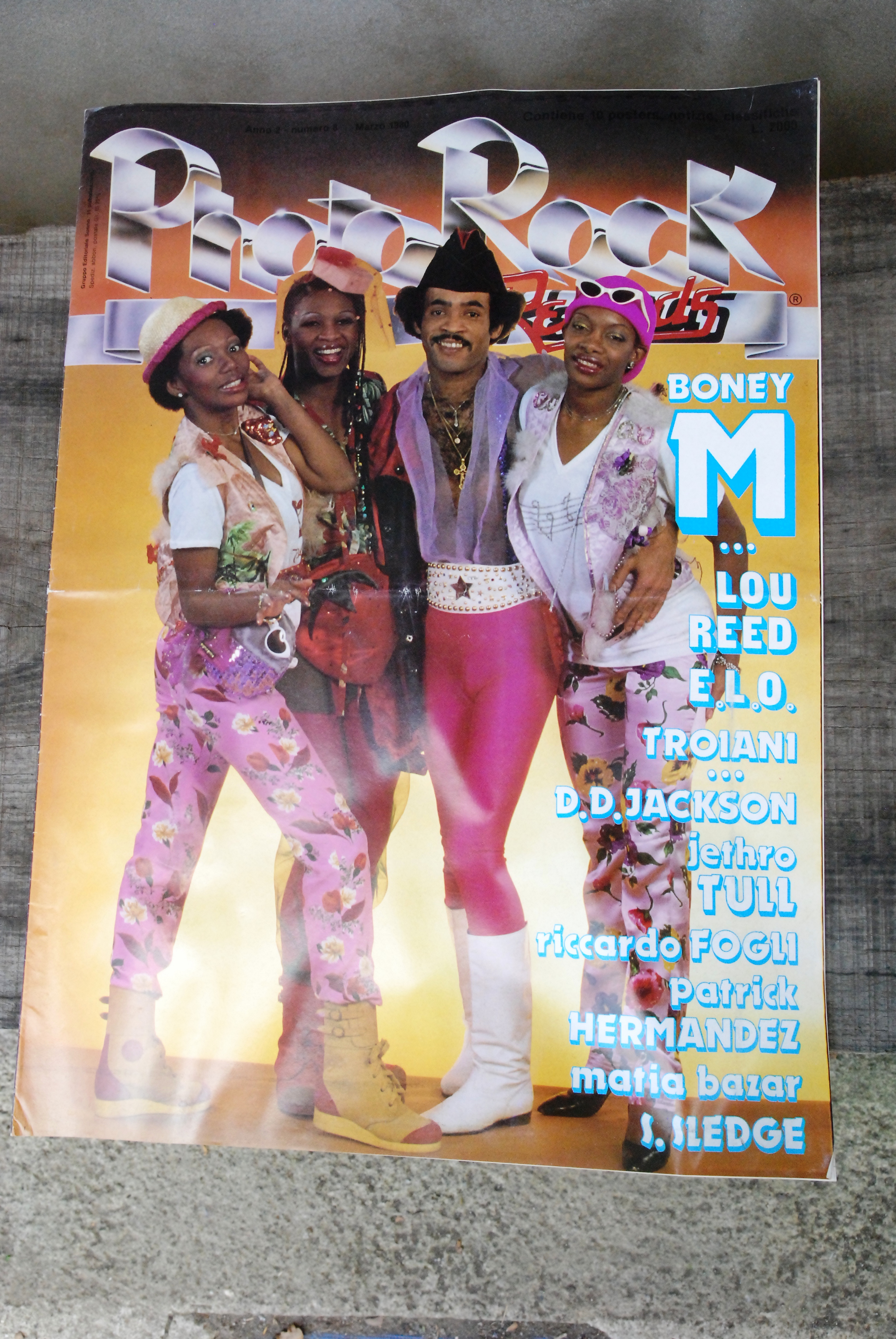 contiene 10 posters notizie classifiche anno 2 numero 8 con …