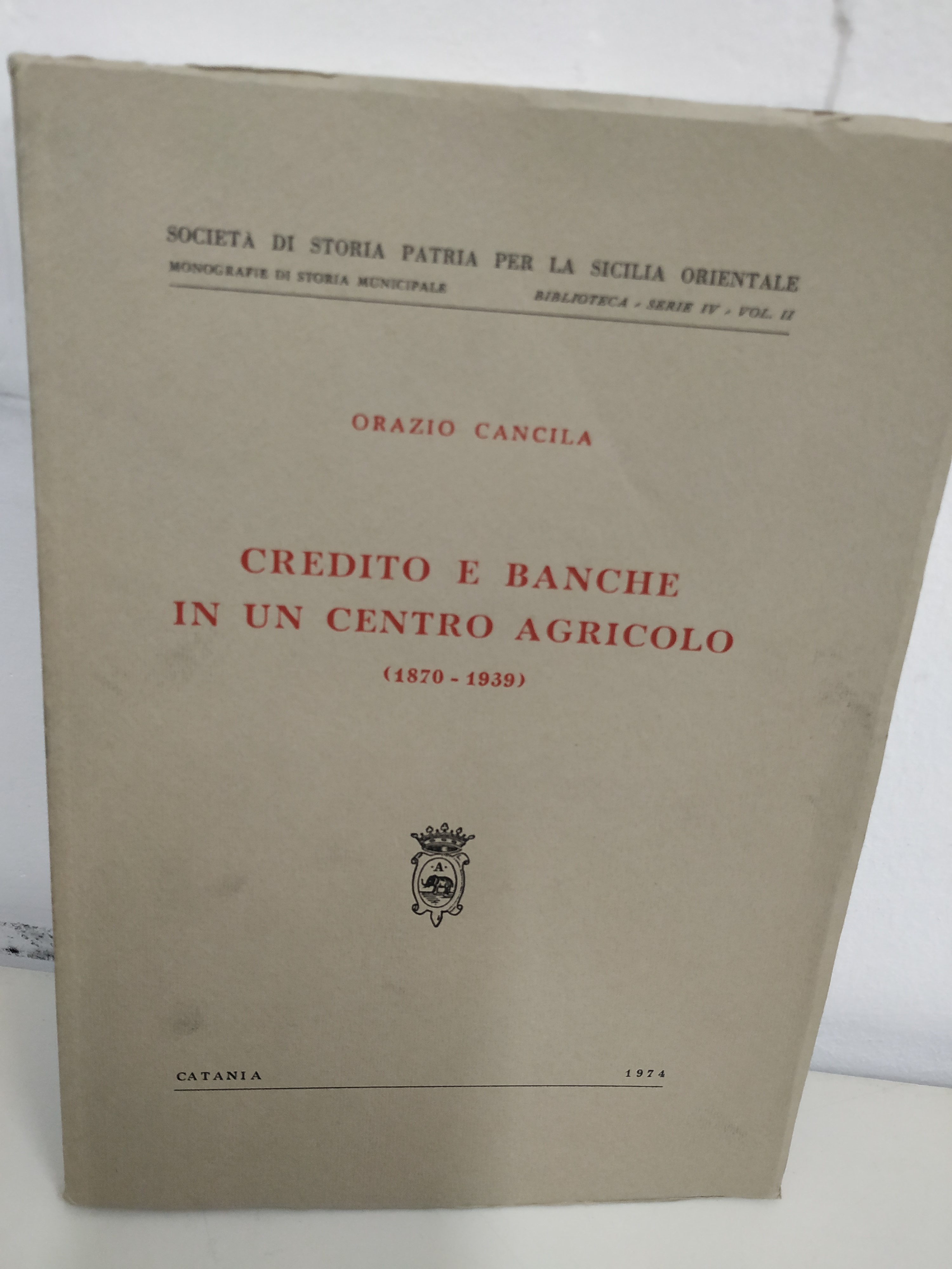 credito e banche in un centro agricolo NUOVO
