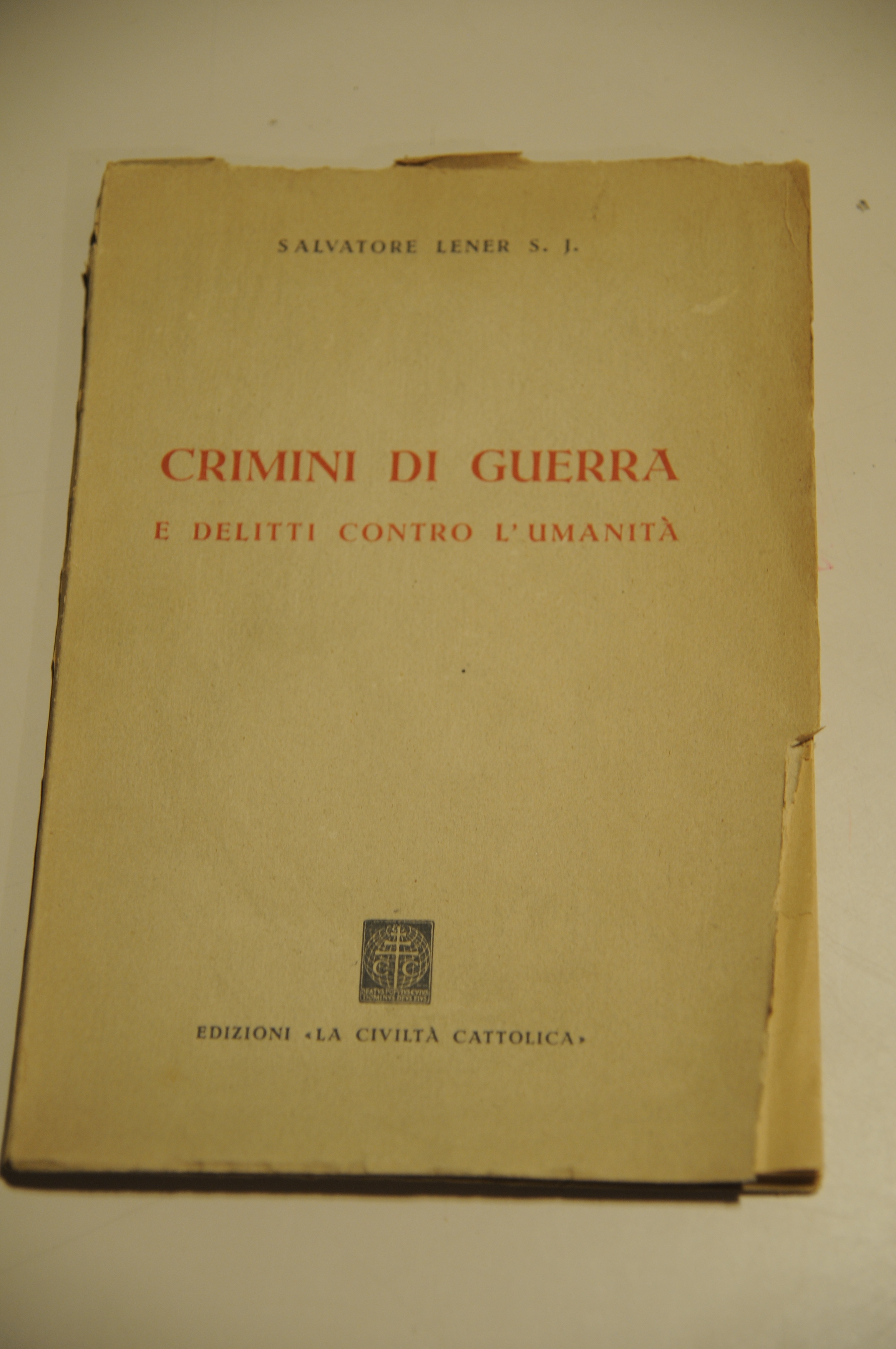 crimini di guerra e delitti contro l'umanità