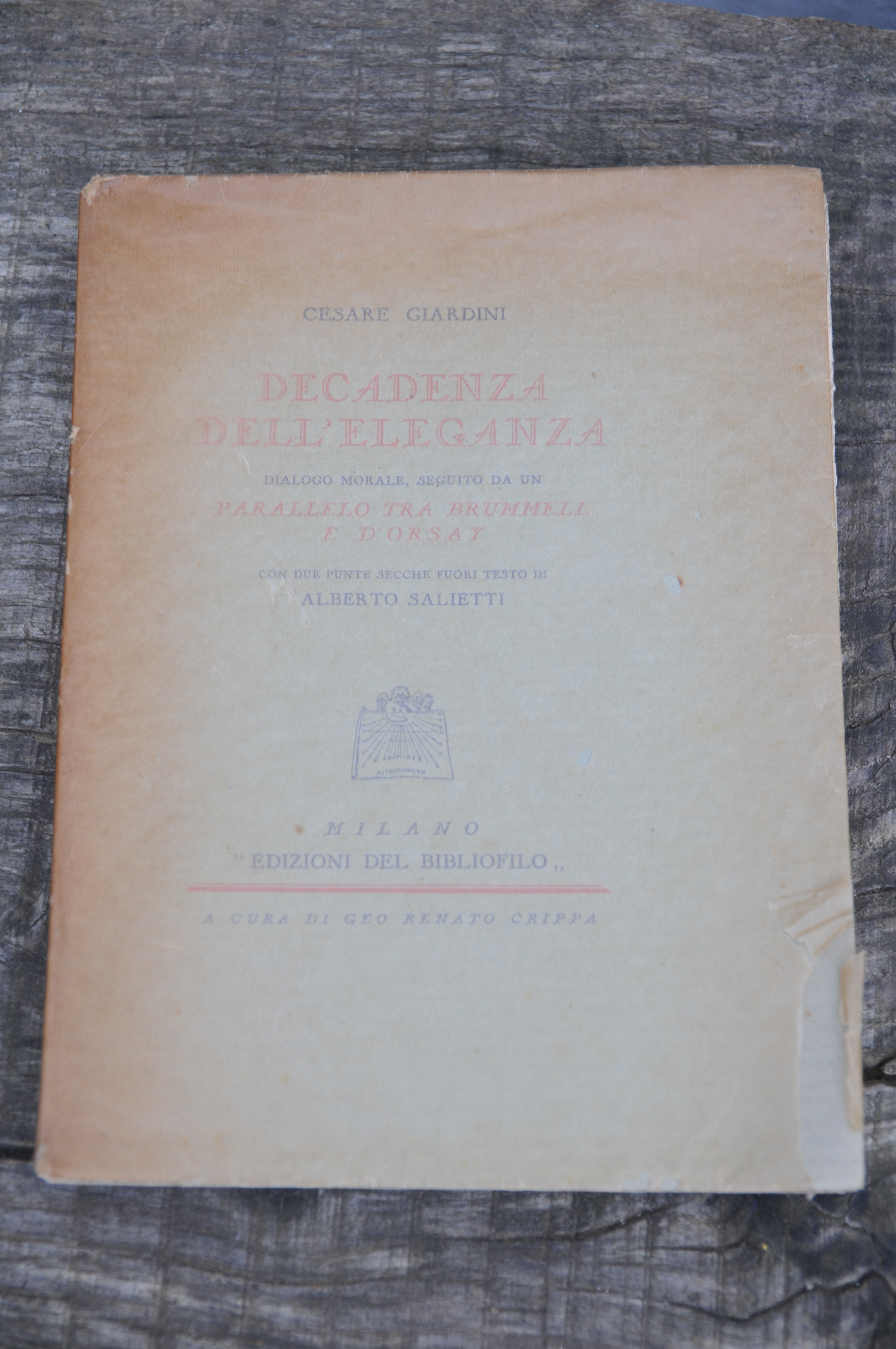 decadenza dell'eleganza NUOVISSIMO ancora con copertina di acetato
