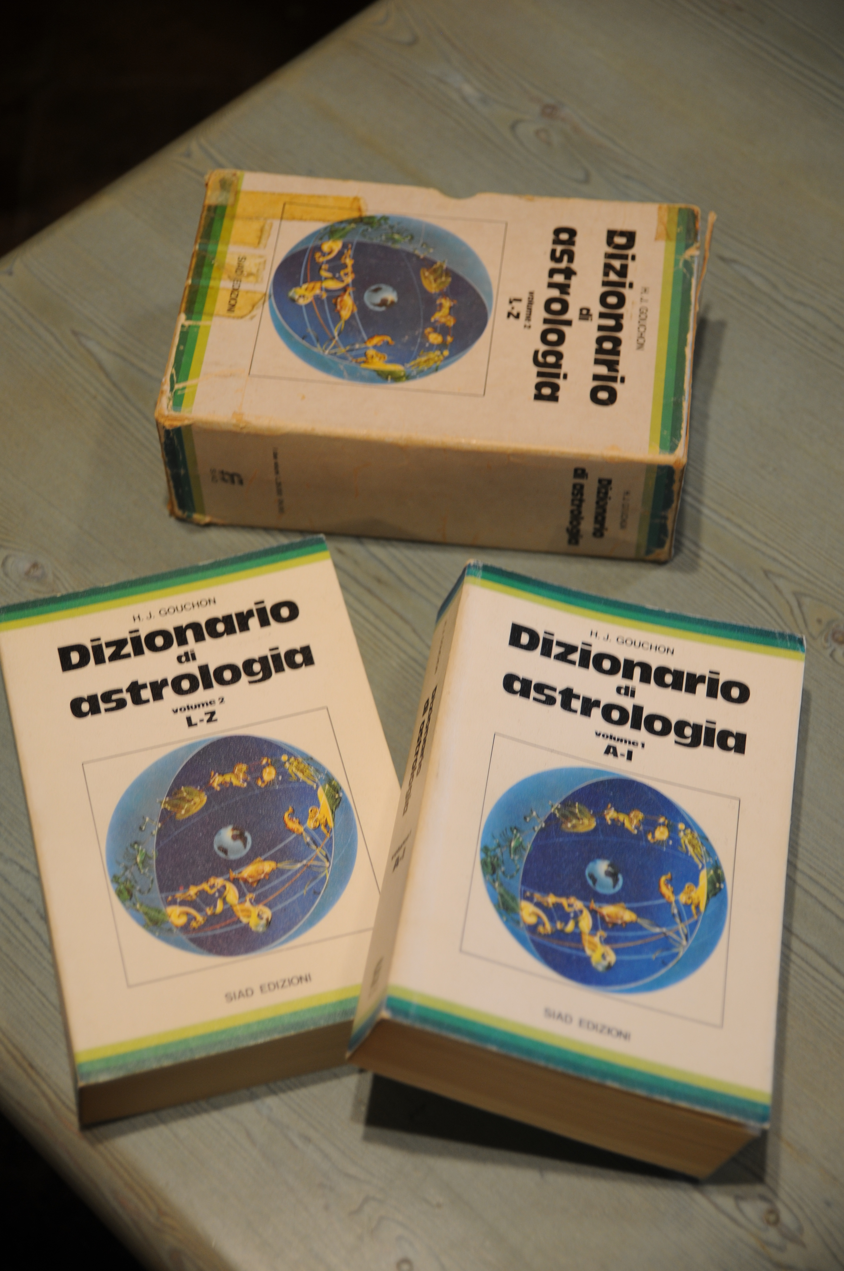 dizionario di astrologia 2 voll. NUOVISSIMI (cofanetto come da foto)