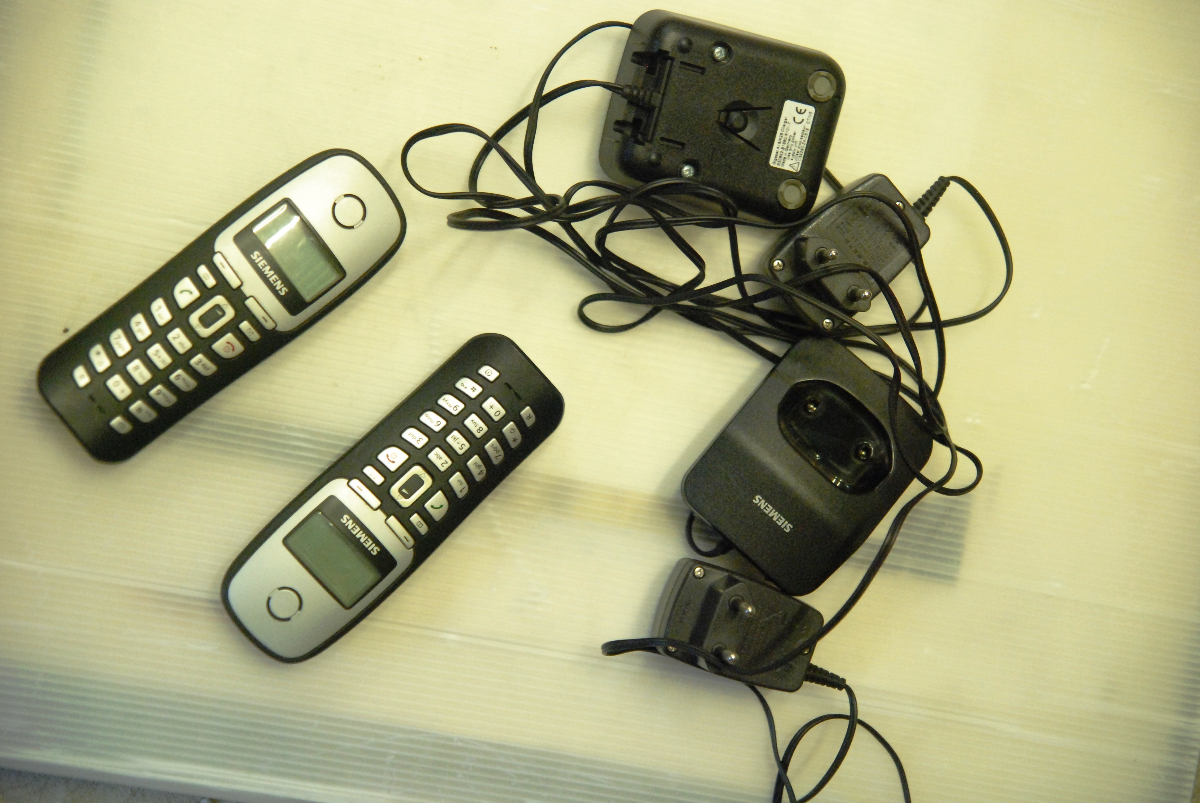 due cordless gigaset siemens completi di alimentatore a16 a26 a …