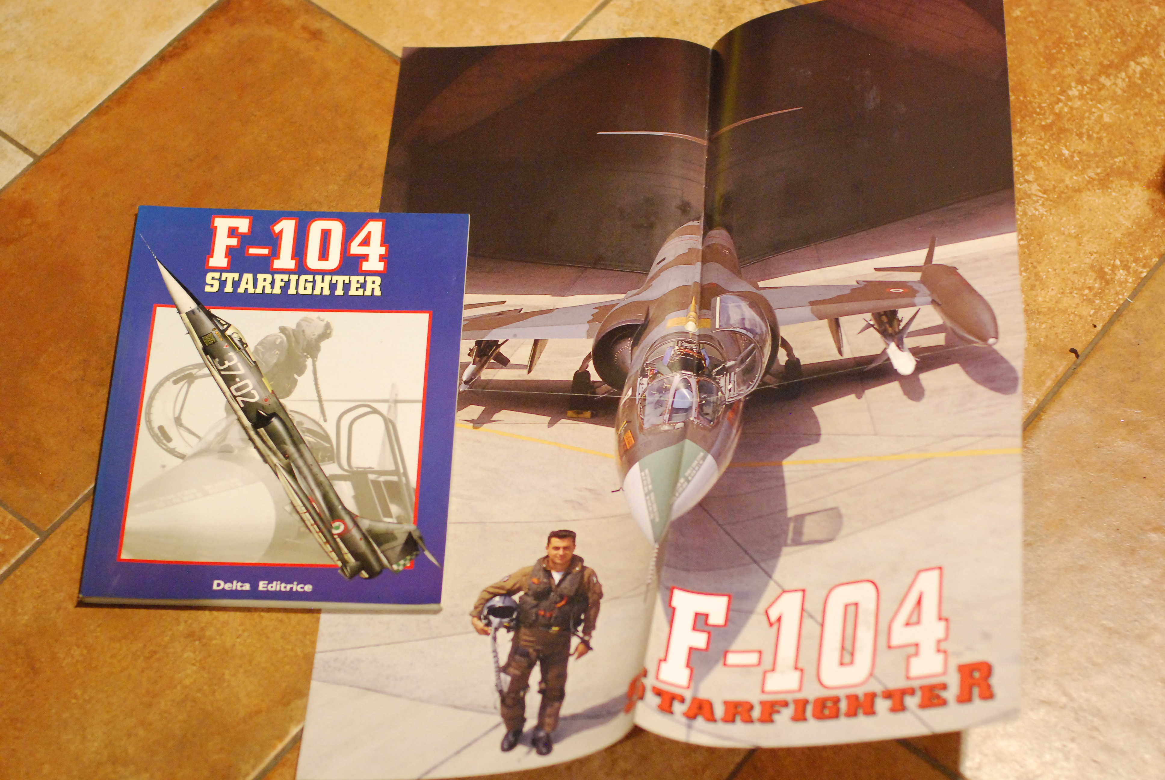 f-104 starfighter delta editrice (più un poster f104)